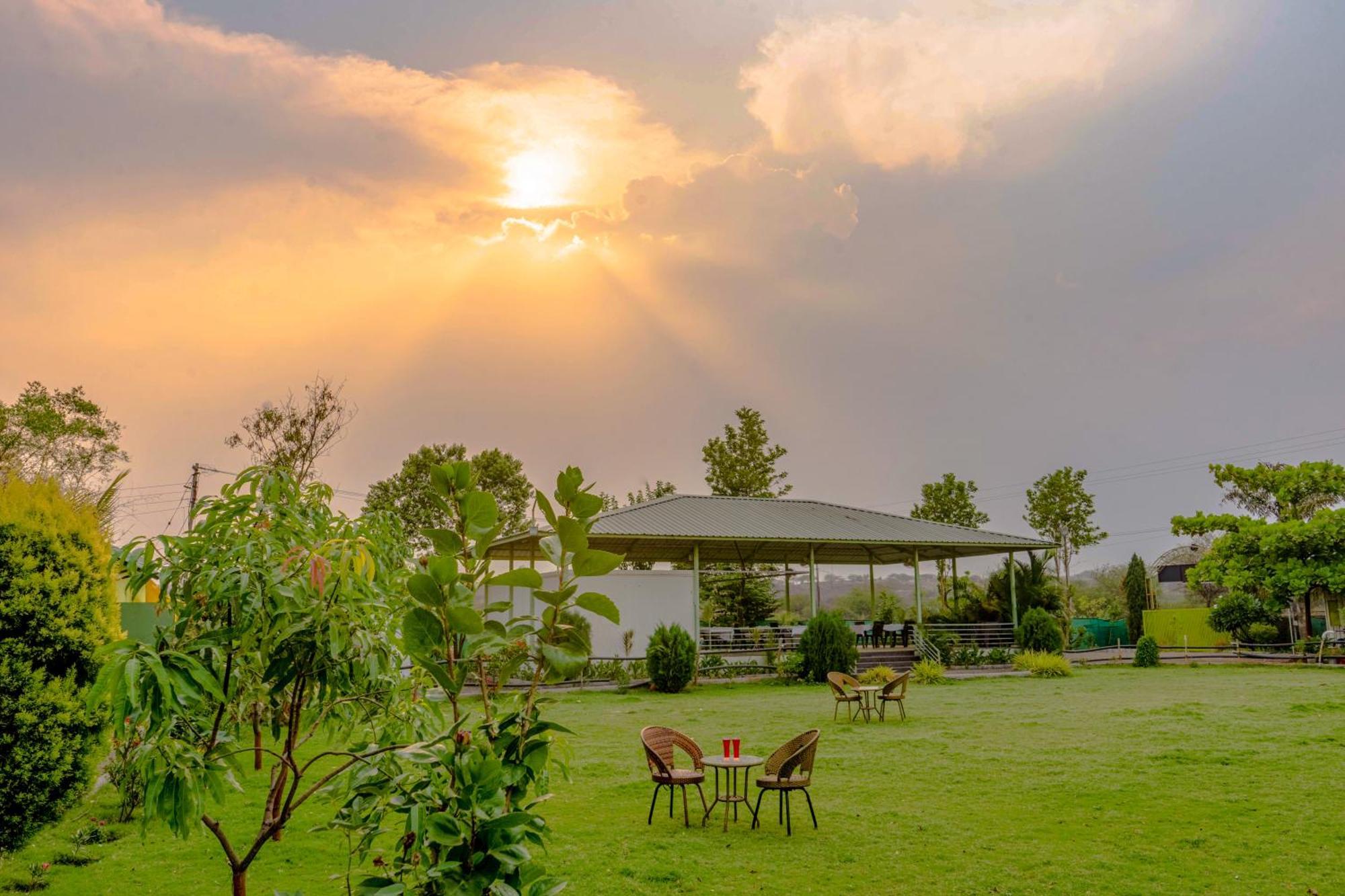 The Riverine Stay By The Lake Igatpuri Esterno foto