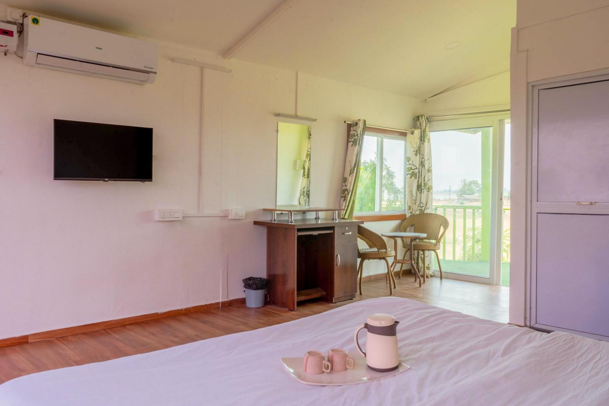 The Riverine Stay By The Lake Igatpuri Esterno foto